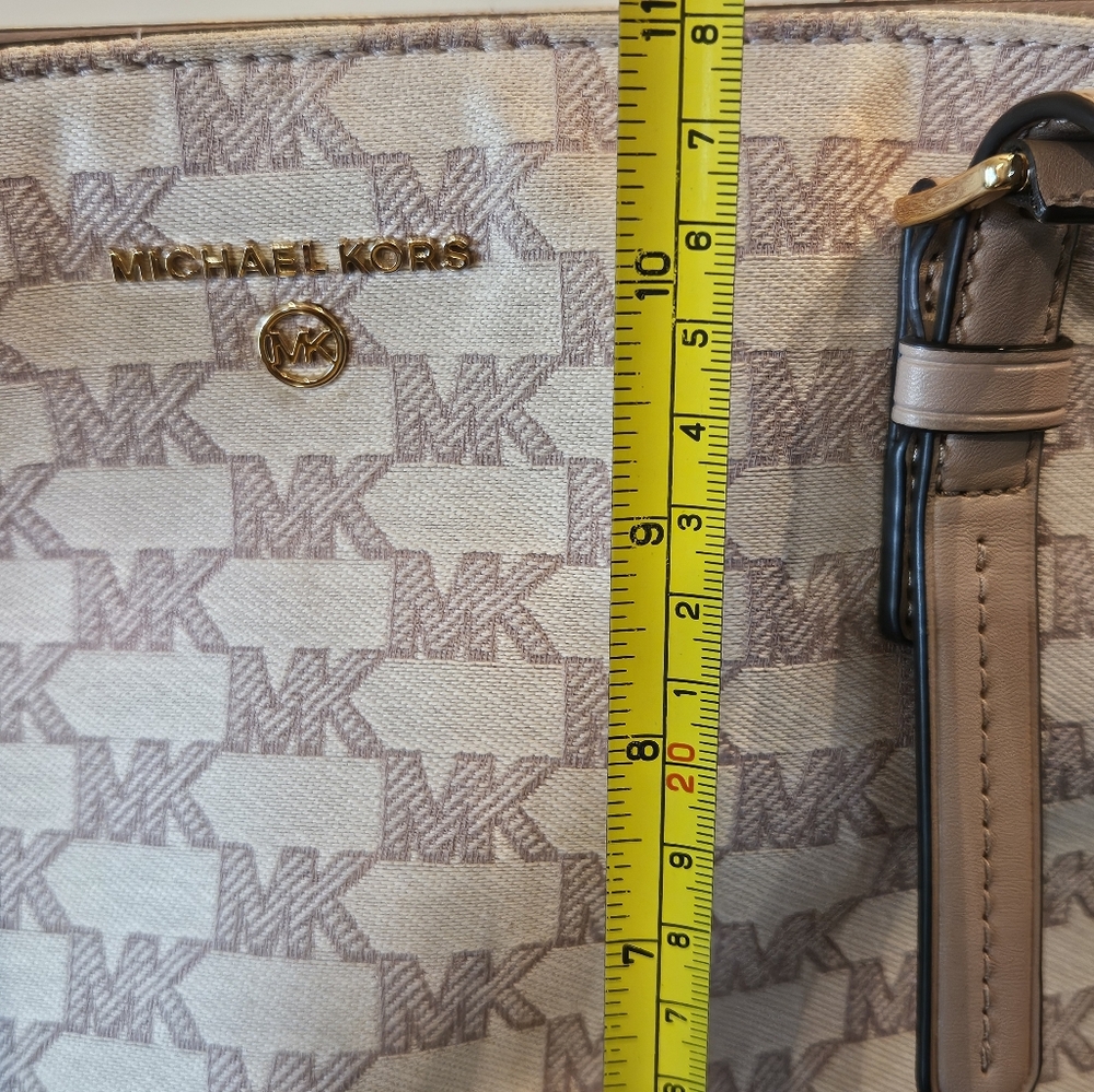 Michael Kors Pink and Cream Tote Bag - Picture 5 of 7